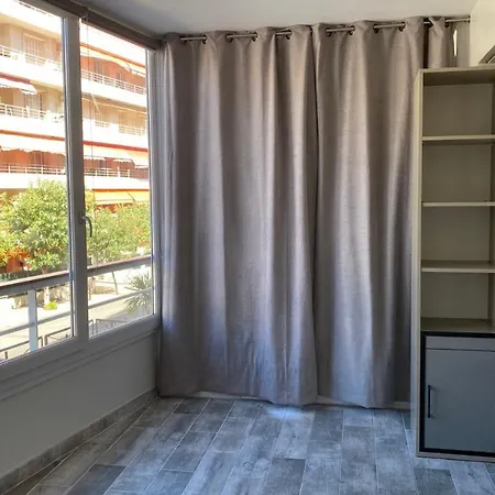 Bel Apt Avec Veranda Place General De Gaulle By Weekome アパート