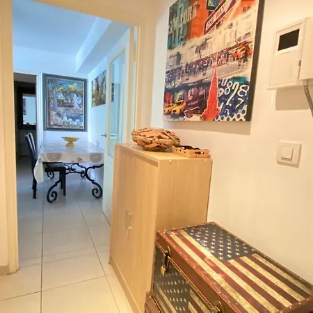 Bel Apt Avec Veranda Place General De Gaulle By Weekome