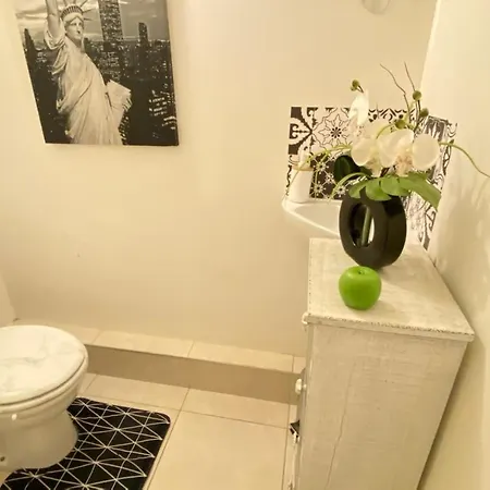 Bel Apt Avec Veranda Place General De Gaulle By Weekome アパート *